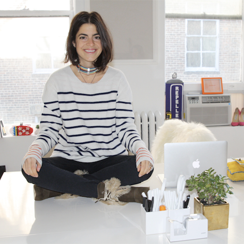 Office look: Δες πώς μεταμόρφωσε το γραφείο της η Man Repeller